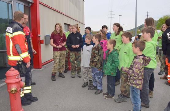 Mittels Absetzen eines Alarms haben die Jungschärler die Tür zum Feuerwehrmagazin selber geöffnet