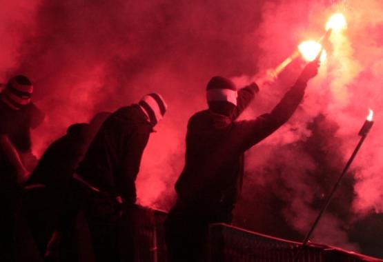 Die vermummten Basler werden gesucht (Simbolbild)