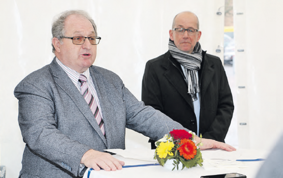 Gränichens Gemeinderat Ruedi Gautschi (links) und AAR bus+bahn Direktor Mathias Grünenfelder. (Bild: rc.)