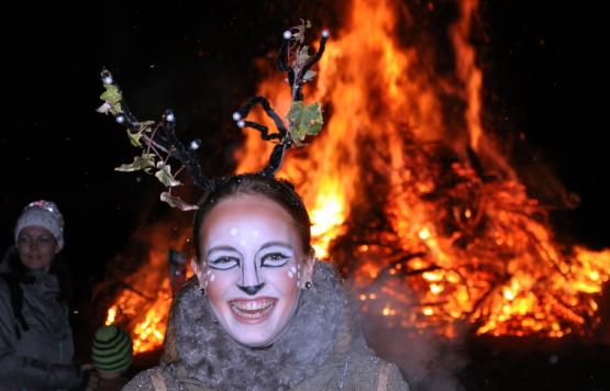 Trotz des Regens: Das Fasnachtsfeuer loderte ganz schön.
