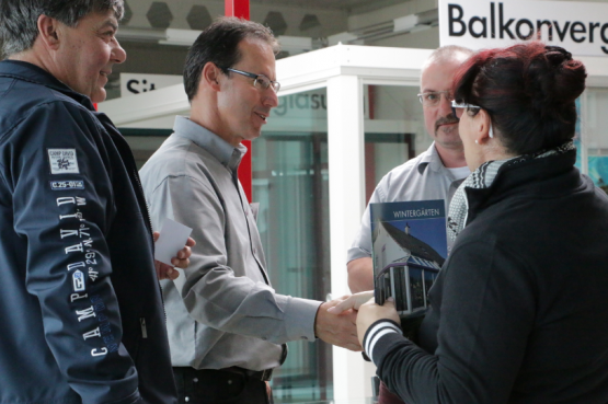 Peter Haerry (Mitte, Bild: Remo Conoci)