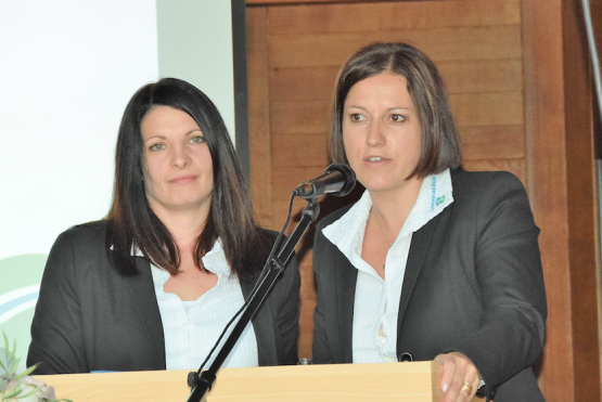 Frauenpower in der Gemeinde Schmiedrued-Walde: Neben Esther Kirchhofer (li.) und Marliese Loosli (re.) ist Lilian Brunner die dritte Frau im fünfköpfigen Gremium. (Bild: st.)