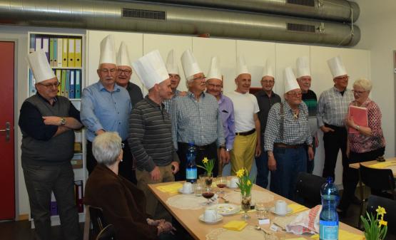 Sie alle erhielten von Cécile Schor die Fähigkeits-Urkunde zur Alleinbenützung der Küche – zu Hause!