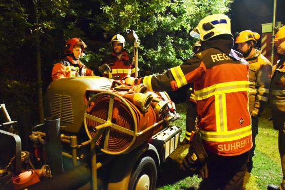 Das Handling von Motorspritzen – Feuerwehr und Zivilschutz haben verschiedene Modelle