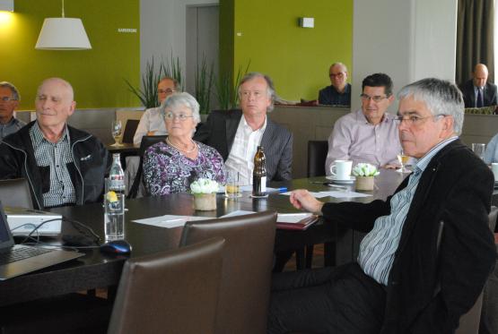 Immer mehr Senioren surfen durch die weite Welt