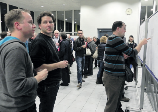 Reges Interesse am neuen Mehrzweckgebäude im Moortal (Bild: moha)