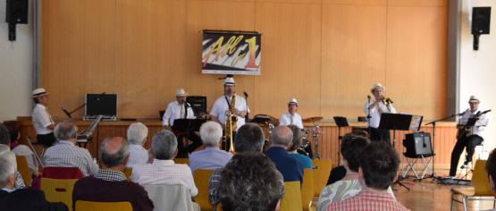 "All in 1" wusste in der Müheler Turnhalle voll zu begeistern