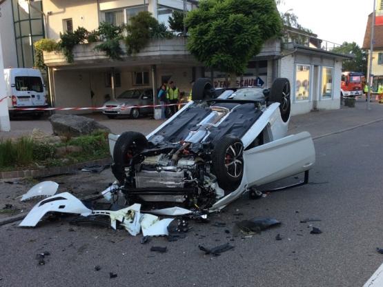 Selbstunfall in Fahrwangen (Bild: kapo)