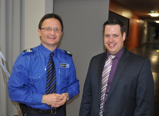 Adj Daniel Kretz mit Tobias Gloor, Präsident des Gewerbe Kulm.