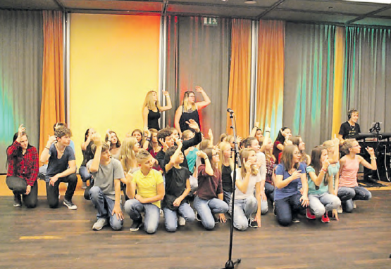 Der Jugendchor Seetal genoss noch einmal verdienten Applaus. Das Motto für das kommende Jahr lautet übrigens: «Settig Momänt». (Bild: zVg.)