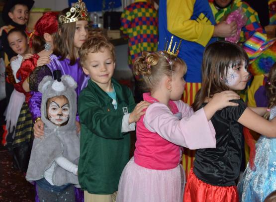 Die Polonaise eignet sich besonders für die Präsentation der verschiedenen Schönheiten