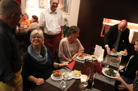 "Meet & Greet" der Kulmer Kandidierenden für den Grossen Rat, Wahlen 2016 - hier im Schlossgarten Schöftland (Bild: Remo Conoci)