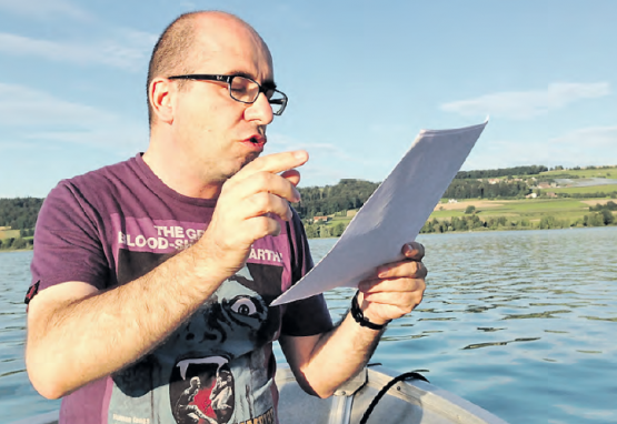 An der Ruderboot-Lesung waren Verse von Leonardo Tonini – Träger des Virgilio Masciadri-Preises 2016 – zu hören.