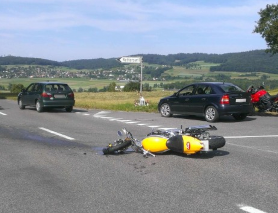 Unfall in Dürrenäsch (Bild: kapo)