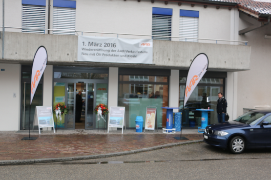 Wie hier in Gränichen, soll auch in Menziken eine Kombination Schalter/Laden entstehen. (Bild: rc.)