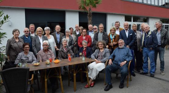 Von 34 Geladenen erschienen 28 vor dem Cinema 8 in Schöftland