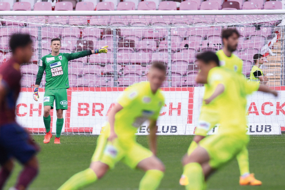 Mit 18 Jahren schon ein sicherer Rückhalt: Nach dem Debüt gegen Chiasso durfte der Gränicher Lars Hunn auch beim Auswärtsspiel gegen Servette das Aarauer Tor hüten. (Bild: Sarah Rölli)
