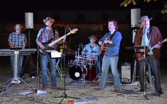 Die Chris Regez-Band mit Daniel Knechtli, Tschändu Muhmenthaler, Fabian Gaberthüel, Chris Regez und Gogo Frei