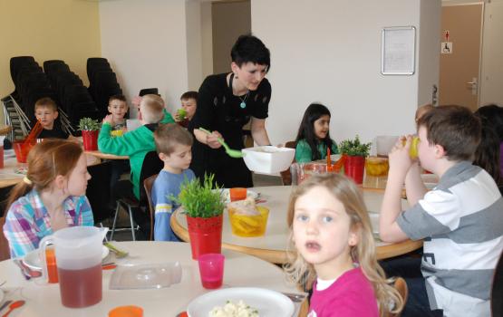 Liebevolle Betreuung, gesunde Ernährung: Der Kölliker Schüler-Mittagstisch