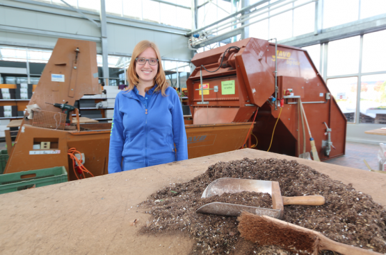 Andrea Stadelmann, Mitarbeiterin der Huplant Pflanzenkulturen , Hirschthal (Bild: Remo Conoci)