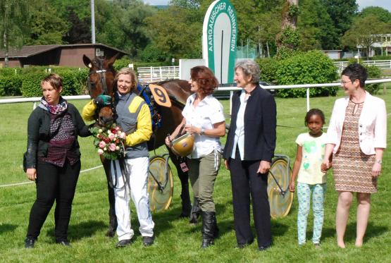Barbara Aebischer-Schneider holte den Erhard-Schneider-Gedenkpokal in einem souveränen Rennen