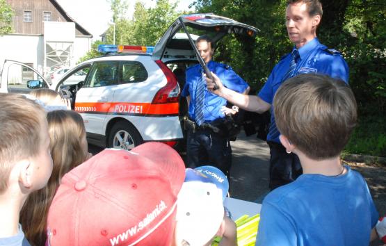 Die Utensilien der Polizei waren besonders interessant