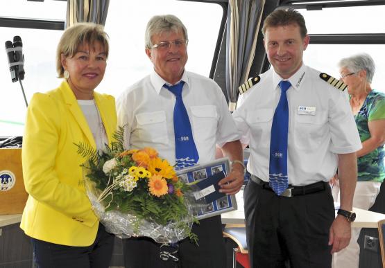 Wechsel an der Spitze des SGH-Verwaltungsrates: Verwaltungsratspräsident Erich Nussli (Mitte) und seine Gattin Heidi wurden von Ueli Haller verabschiedet.