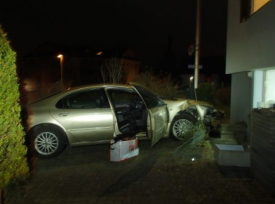 Selbstunfall Menziken (Bild: kapo)