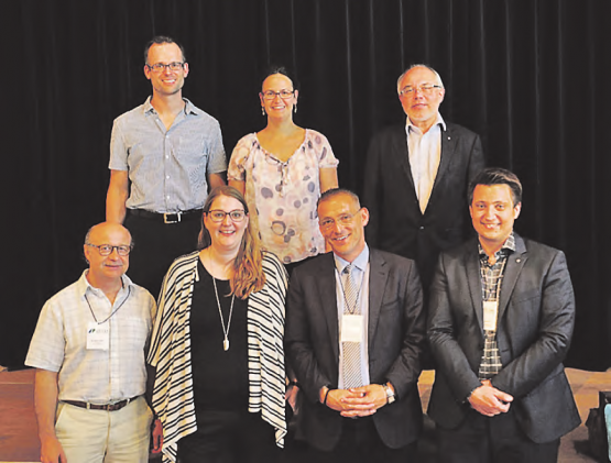 Der Vorstand und die Geschäftsleitung der Spitex Region Lenzburg: (v.li.) vordere Reihe: Dr. Daniel Dürst, Martina Steiner, Daniel Lukic (Geschäftsleitung der Spitex), Andreas Schmid (Stadtrat von Lenzburg und im Vorstand seit 2017). Hintere Reihe: Martin Imhof (Vorstandspräsident), Fabienne Senn, Urs Schibli. (Bild: zVg.)