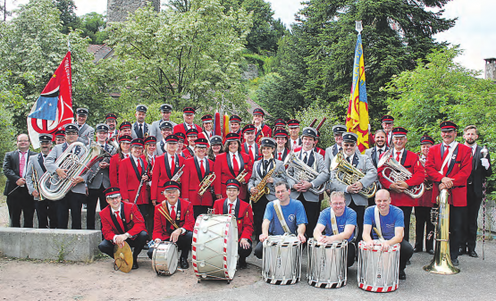 Erfolgreicher gemeinsamer Auftritt: Die Spielgemeinschaft der MG Menziken und der MG Reinach erreichte am Kantonalen Musiktag in Laufenburg in der Kategorie E-Musik 3. Stärkeklasse Harmonie den hervorragenden 3. Platz. (Bild: zVg.)