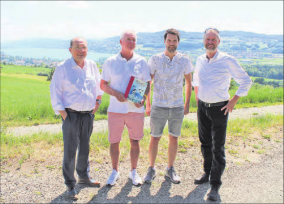 Sie teilen die Vision eines Freilichttheaters: Ammann Jörg Bruder, Medienverantwortlicher Jürgen Sahli, Präsident Freilichttheater Seetal Andi Fey und «Eichberg»- Vertreter Eli Wengenmaier. (Bild: grh)
