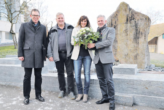 Das Regionale Steueramt Moosleerau-Reitnau-Attelwil wird in des Regio Steueramt Schöftland integriert. Rolf Buchser (Gemeindeammann Schöftland), Markus Gasser (Leiter Regio Steueramt Schöftland), Noëlle Basile (bisherige Leiterin in Moosleerau) und Daniel Dätwyler (Gemeindeammann Moosleerau, v.l.) freuen sich über die gefundene Lösung. (Bild: Remo Conoci)