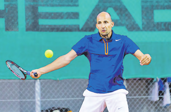 Herausforderer: Philippe Ruch von der 35+ NLB-Equipe des TC Teufenthal als Rivale von Vorjahressieger Marko Budic vom TC Wettingen. (Bild: fba.)