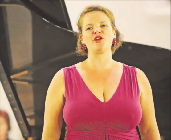 Sopranistin Sandrine Droin meisterte sämtliche schwierigen Passagen mit Bravour. (Archivbild: rc.)