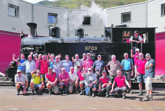 Die Männerriege Rickenbach sagt danke! Bei den Organisatoren Hans Jurt, Viktor Hüsler und Franz Wüest und bei den Busfahrern Iwan Wechsler und André Guiot. (Bild: zVg.)