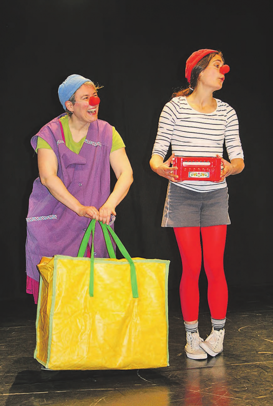 Lola und Peppina: die beiden erfolgreichen Aargauer Clowninnen spielen am 31. März im Gemeindesaal Burg. (Bild: Rahel Heri)