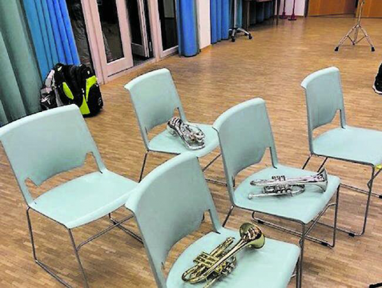 Leere Stühle: Die MG Beinwil setzt alle Hebel in Bewegung, um die Zukunft des Vereins zu sichern. (Bild: zVg.)