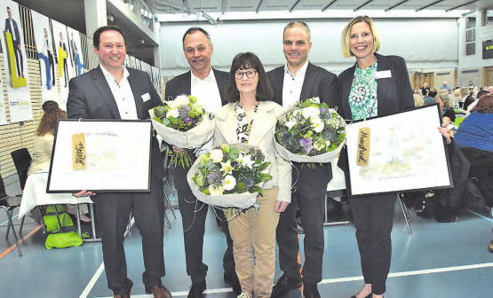 Jubiläen und Austritte: Kevin Rohner (li.) und Suzanne Marclay-Merz (re.) würdigten (v.l.) Manfred Mauch, Käthy Herzig und Pierre-Yves Geiser. (Bilder: Frieda Steffen)