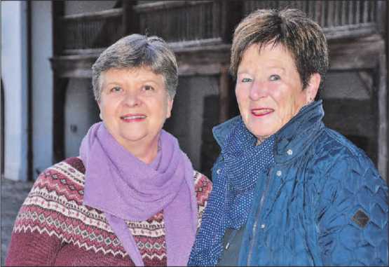 Verabschieden sich nach zwölf Jahren aus dem Gemeinderat Schöftland: Anja Gestmann und Gertrud (Trudy) Müller. (Bild: Alfred Weigel)