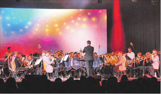 Die Brass Band Rickenbach lud zum abwechslunsgreichen Konzertevent unter dem Motto «Black Music Special» ein. (Bilder: mla.)