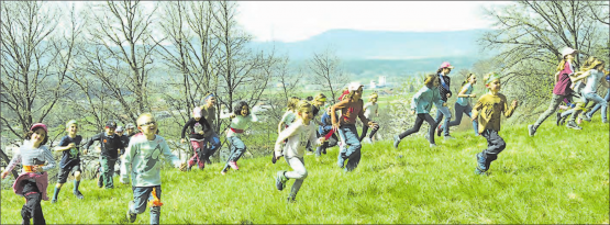 Los! Auf zur Kinderwoche! So hiess es traditionsgemäss auch letzte Woche wieder, und 84 Kinder, vom Kindergarten bis zur 6. Klasse, liessen sich verzaubern.(Bilder: st.)