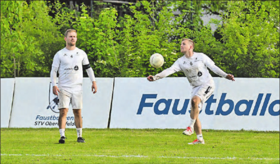 Die Oberentfelder gewinnen zum Abschluss der Qualifikation gegen Elgg-Ettenhausen und sichern sich damit Rang zwei. (Bild: Alexander Stürchler/Swiss Faustball)
