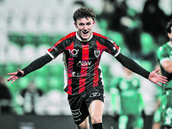 Erzielte diese Saison vier Tore bei Teileinsätzen: Der 19-jährige Dorian Derbaci jubelt in Yverdon über seinen Siegtreffer. (Bild: Sarah Rölli)