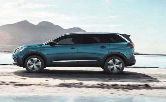 Mit vielen Extras lieferbar: Bei der Formasprache, Ästhetik und Ausstattung geht der Peugeot 508 keine Kompromisse ein. (Bild: zVg.)