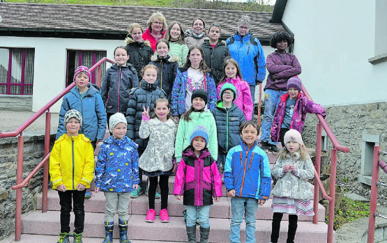 Eine fröhliche Gruppe: Der Dank gilt Therese Götschmann, Heidi Hofmann, Rahel Seibert, Rebekka Müller und Leana Eichenberger, die mit viel Liebe und Herzblut diese Kinderwoche möglich gemacht haben. (Bilder: zVg.)