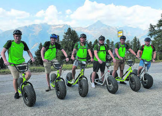 Eine gelungene Reise: Die Turner des Satus Gontenschwil würfelten sich ins Wallis. (Bild: zVg.)