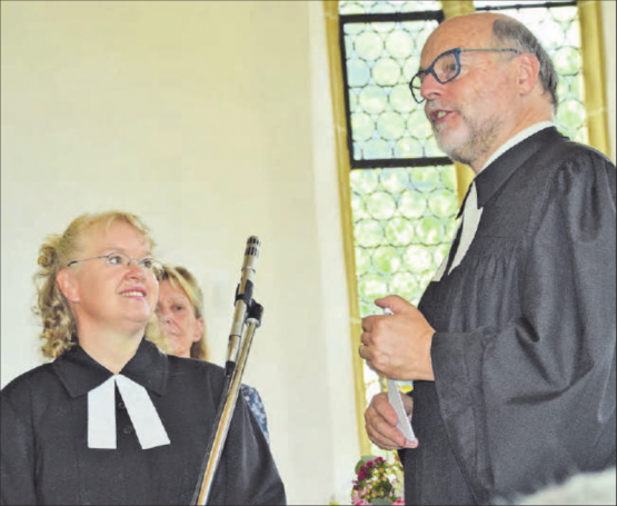 Berührende Momente: Christine Bürk wird von Samuel Dietiker in die Pflicht genommen.