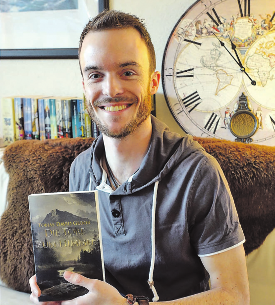 «Die Tore zum Himmel»: Der Dürrenäscher Tobias David Gloor hat einen packenden mittelalterlichen Fortsetzungsroman geschrieben. (Bild: rf.)