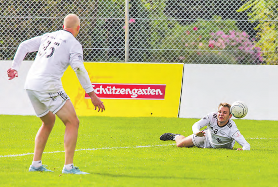 Die Männer des STV Oberentfelden: kämpften um jeden Ball, unterlagen aber dennoch zwei Mal. Im Bild Pascal Böni. (Bild: fba.)