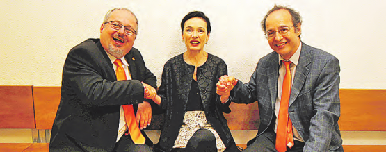 «Kreuzverhör» bei der CVP des Bezirks Lenzburg: Marianne Binder, CVP-Präsidentin des Kantons Aargau, wurde von den Co-Präsidenten Oliver Hunziker (l.) und Herbert Marchesi befragt. (Bild: zVg.)